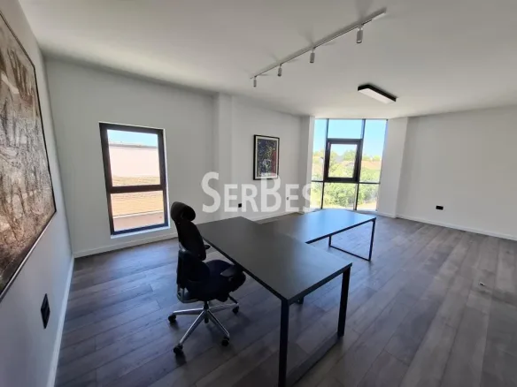 Lokal Prodaja Novi Sad  600 m2