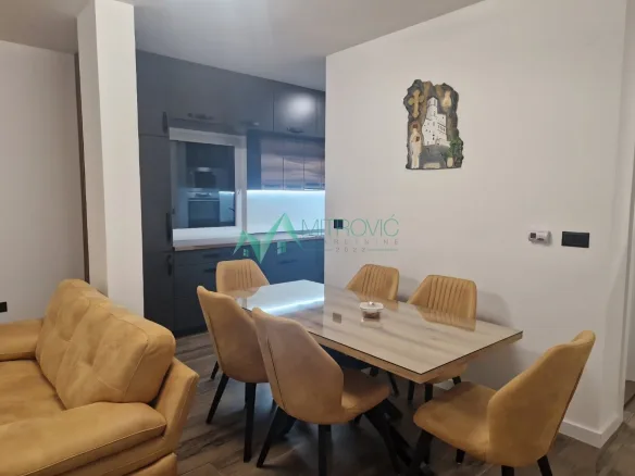 Stan Prodaja Novi Sad  88 m2