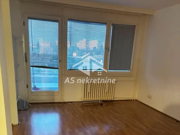 Stan Izdavanje Beograd Blok 19a 73 m2