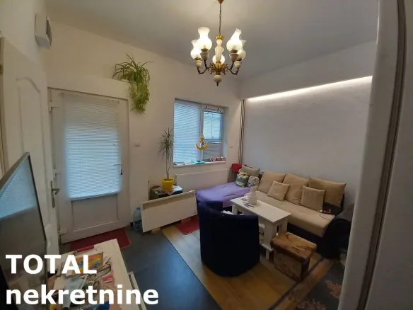Kuća Prodaja Bački Petrovac  225 m2
