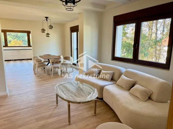 Stan Izdavanje Beograd Senjak 123 m2