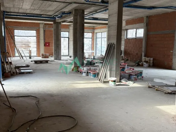 Lokal Prodaja Petrovaradin  303 m2