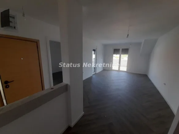 Stan Prodaja Novi Sad  80 m2
