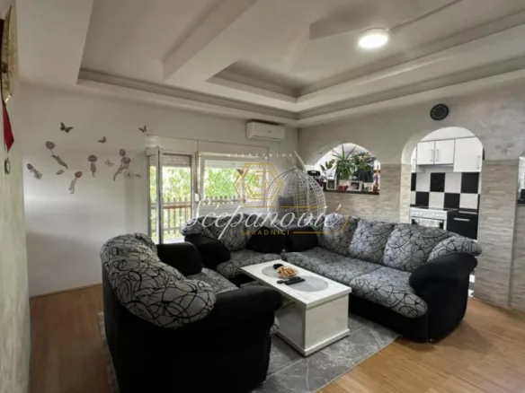 Kuća Prodaja Novi Sad  204 m2
