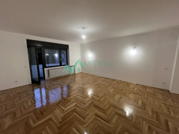 Stan Prodaja Novi Sad  129 m2
