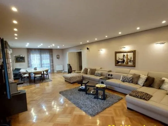 Kuća Prodaja Beograd Banovo Brdo 400 m2