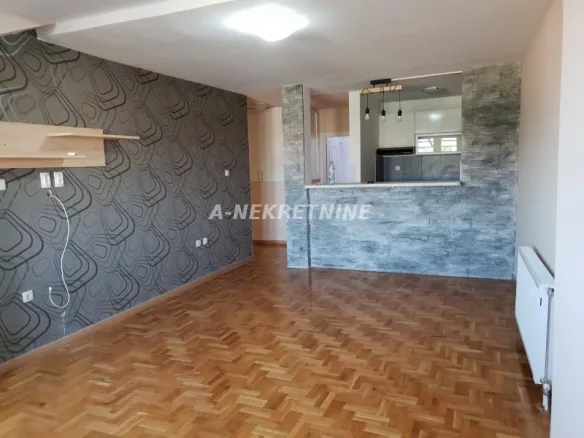 Stan Izdavanje Novi Sad  73 m2