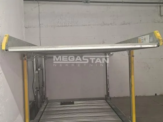 Garaža Prodaja Beograd Autokomanda 13 m2