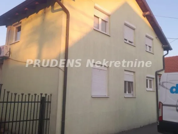 Kuća Prodaja Beograd  80 m2
