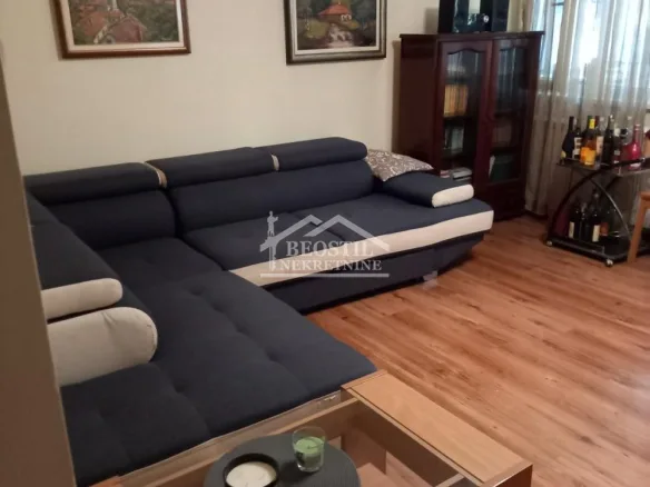 Stan Prodaja Beograd Zemun Polje 52 m2