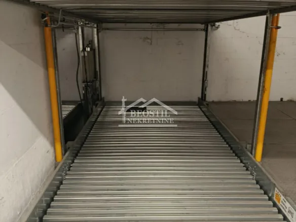 Garaža Prodaja Beograd Autokomanda 13 m2