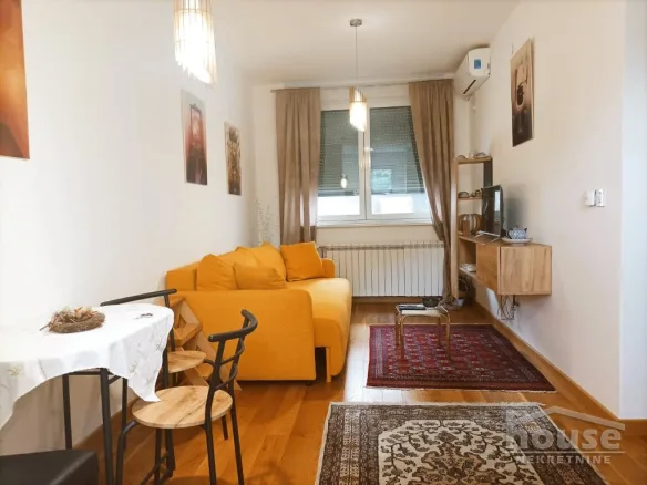Stan Prodaja Novi Sad  35 m2