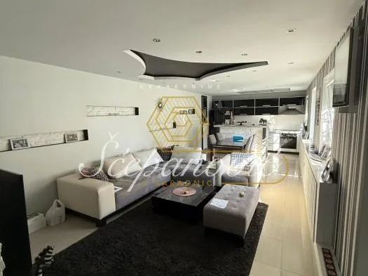 Kuća Izdavanje Novi Sad  136 m2