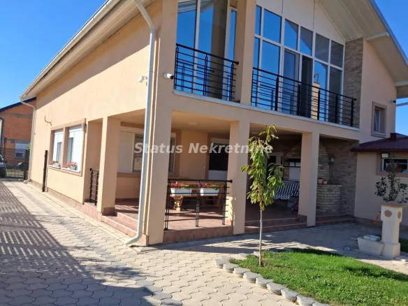 Kuća Prodaja Novi Sad  270 m2