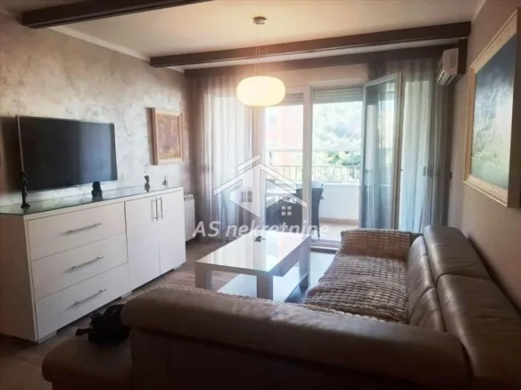 Stan Izdavanje Beograd Crveni Krst 68 m2