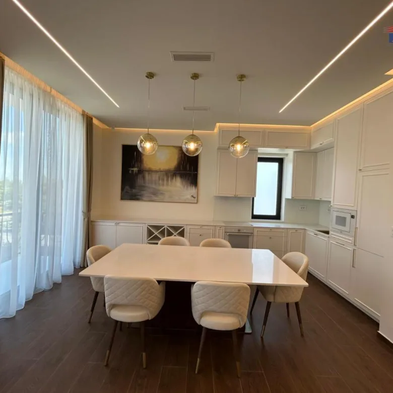Četvorosoban stan za izdavanje, Sremska Kamenica, Novi Sad, 120m², 2.000 €/mes