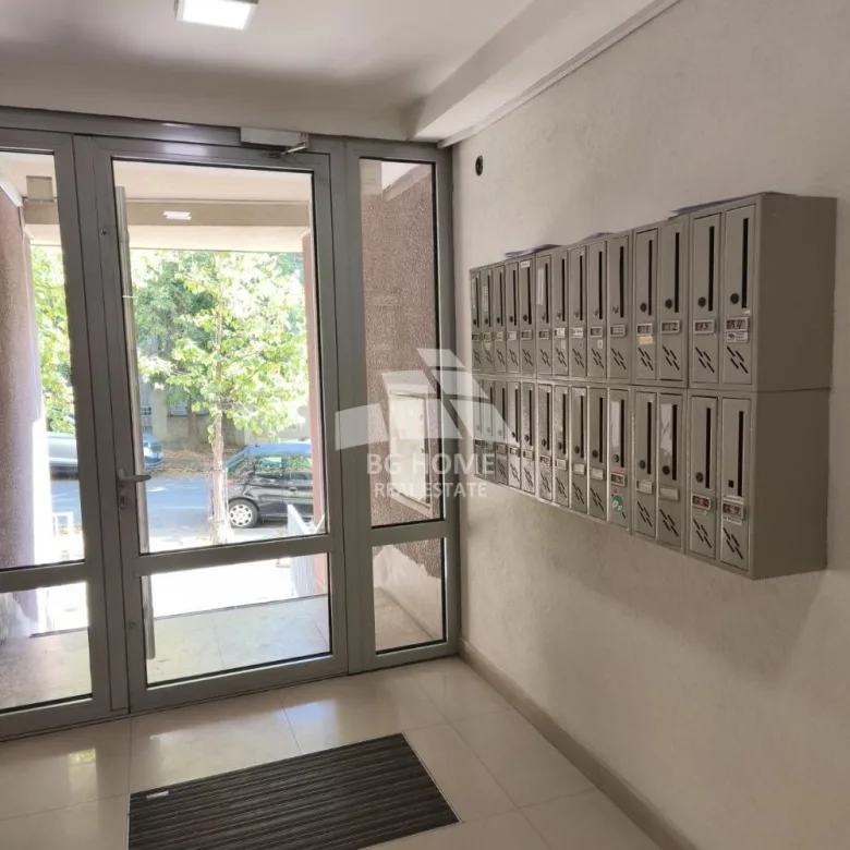 Trosoban stan za izdavanje, Južni Bulevar, Beograd, 55m², 750 €/mes