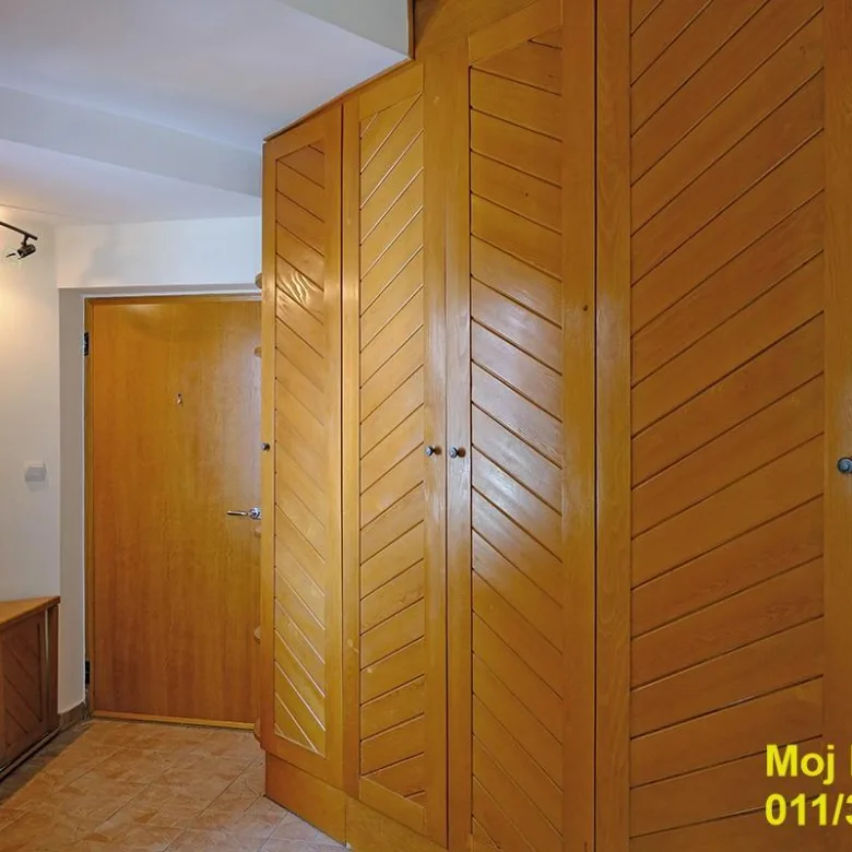 Trosoban stan na prodaju, Atelje 212, Beograd, 78m², 4. sprat, 315.000 €