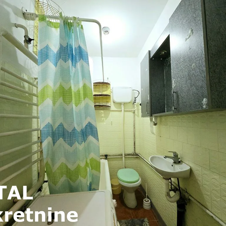 Dvoiposoban stan na prodaju, Centar, Novi Sad, 74m², 3. sprat, 160.000 €