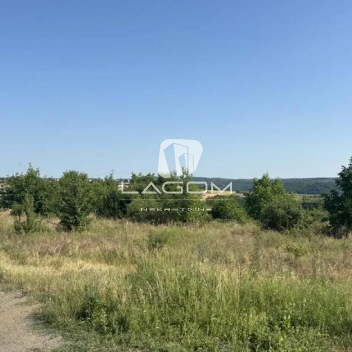Plac Prodaja Beograd Resnik 1994 m2
