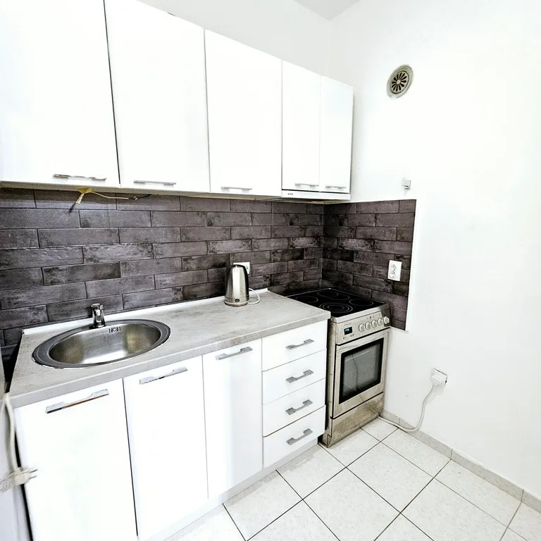 Stan Prodaja Novi Sad  42 m2