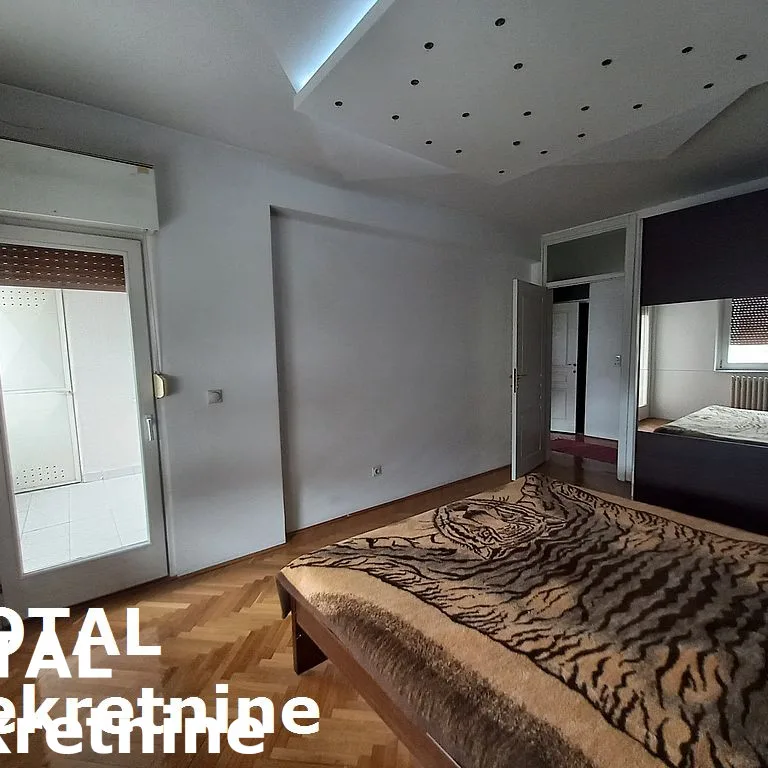Trosoban stan na prodaju, Bulevar Oslobođenja, Novi Sad, 101m², 288.400 €