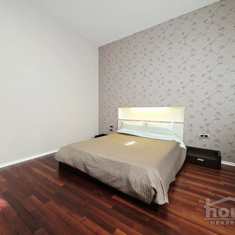 Trosoban stan za izdavanje, Centar, Novi Sad, 140m², 2.000 €/mes