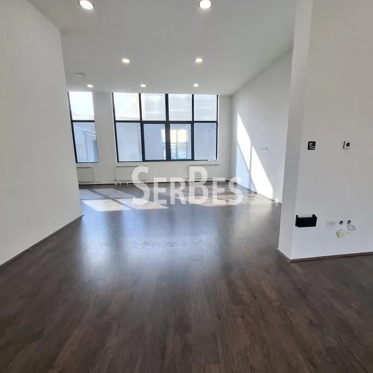 Lokal za izdavanje, Centar, Novi Sad, 128m², 1.400 €/mes