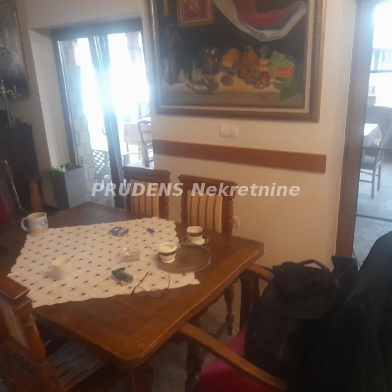 Kuća Prodaja Beograd  190 m2