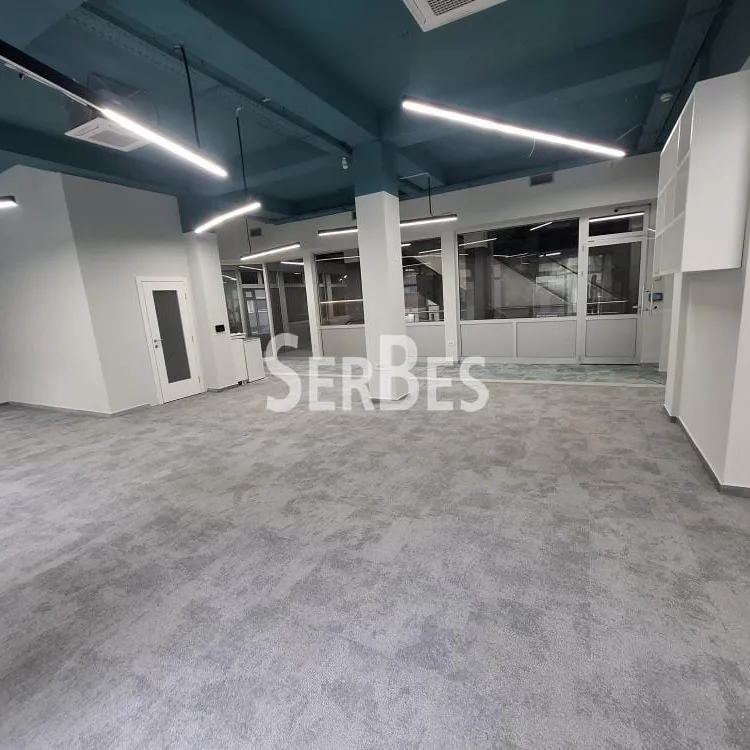 Lokal Izdavanje Novi Sad  131 m2
