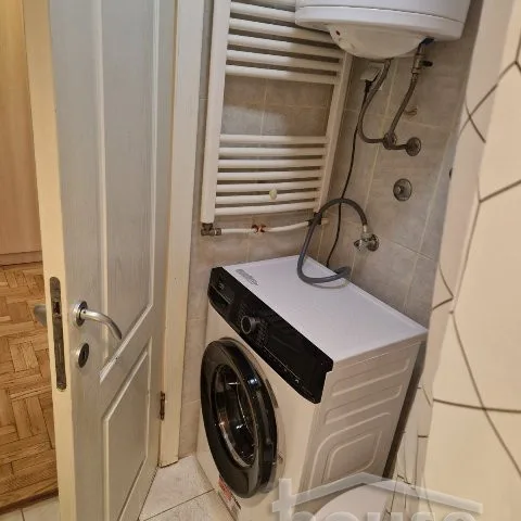 Stan Izdavanje Novi Sad  28 m2