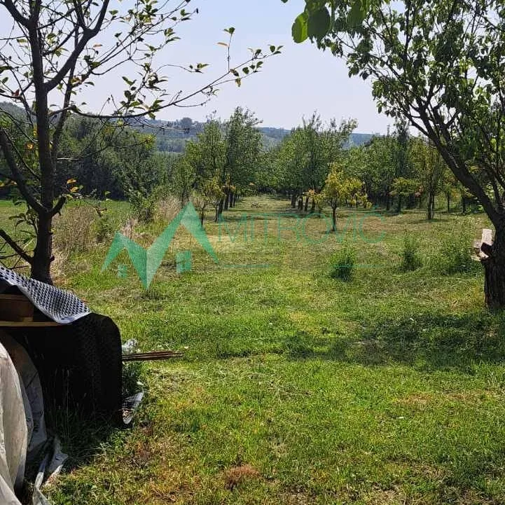 Plac Prodaja Irig  1381 m2