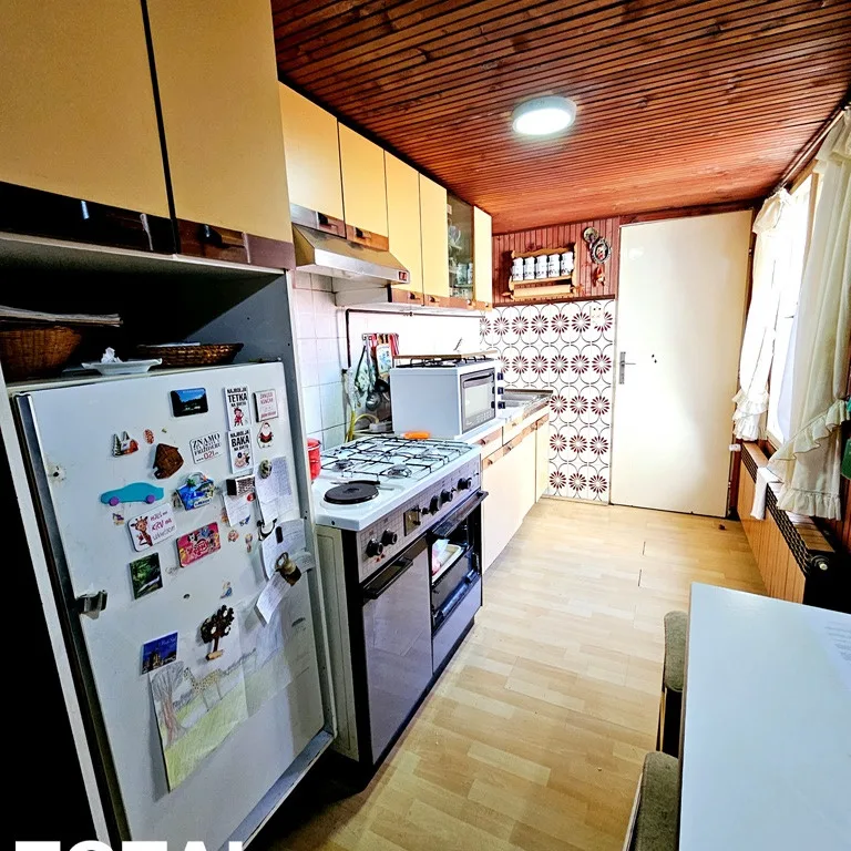 Trosoban stan na prodaju, Gradić, Novi Sad, 73m², 1. sprat, 150.000 €