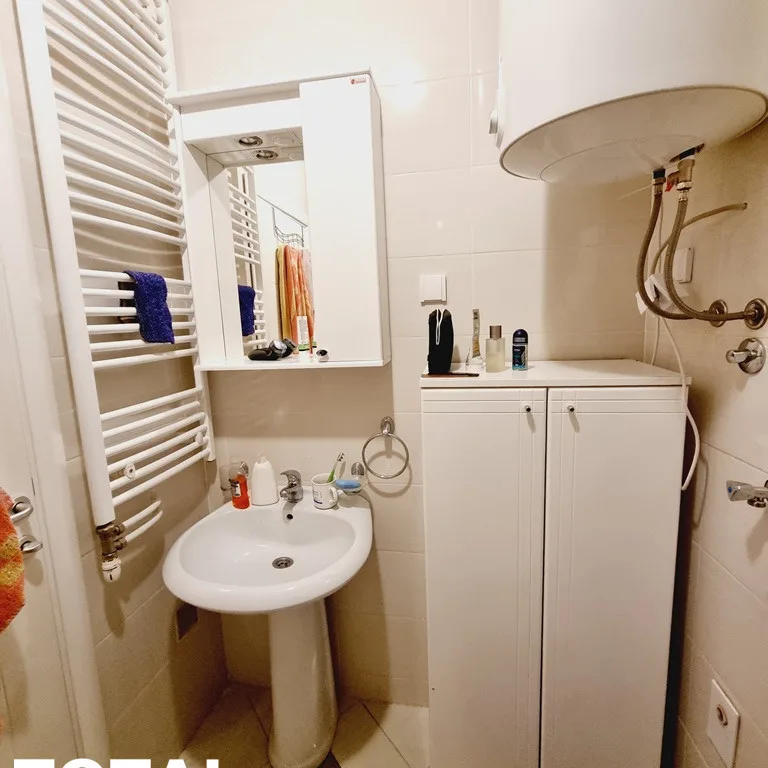 Troiposoban stan na prodaju, Socijalno, Novi Sad, 80m², 3. sprat, 236.900 €