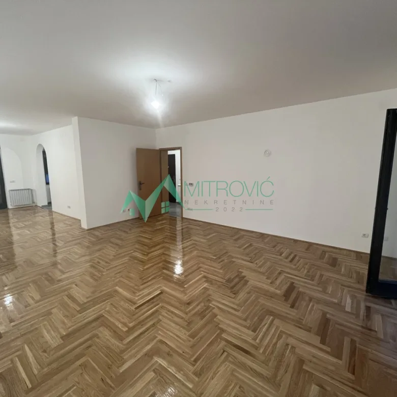Stan Prodaja Novi Sad  129 m2