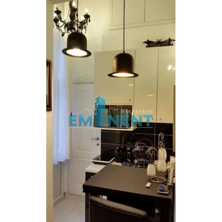 Stan Izdavanje Beograd Gundulićev Venac 27 m2