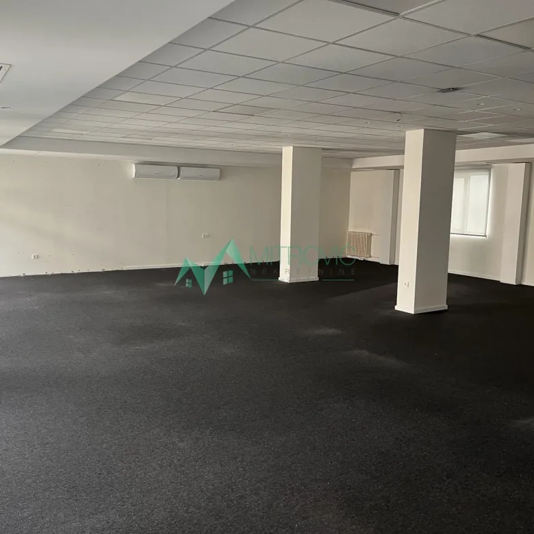 Lokal Prodaja Novi Sad  1050 m2