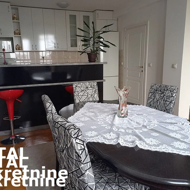 Trosoban stan na prodaju, Bulevar Oslobođenja, Novi Sad, 101m², 288.400 €