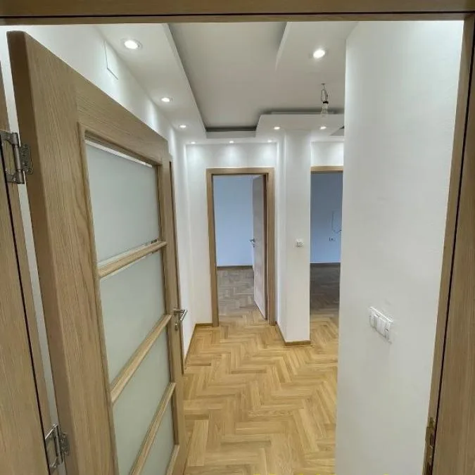 Četvorosoban stan na prodaju, Banovo Brdo, Beograd, 120m², 370.000 €