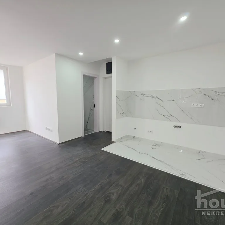 Kuća Prodaja Novi Sad  200 m2