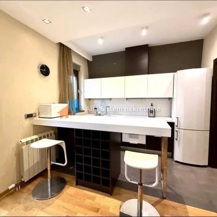 Stan Izdavanje Beograd Crveni Krst 160 m2