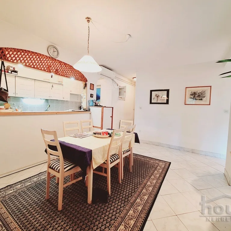 Trosoban stan na prodaju, Centar, Novi Sad, 83m², 2. sprat, 290.000 €