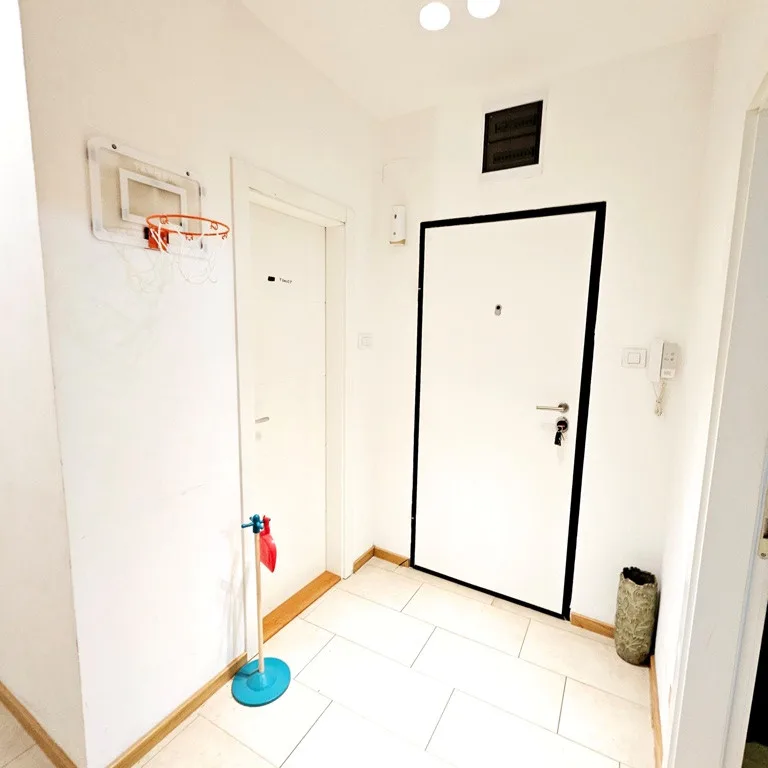 Četvorosoban stan na prodaju, Petrovaradin, Novi Sad, 83m², 1. sprat, 220.000 €