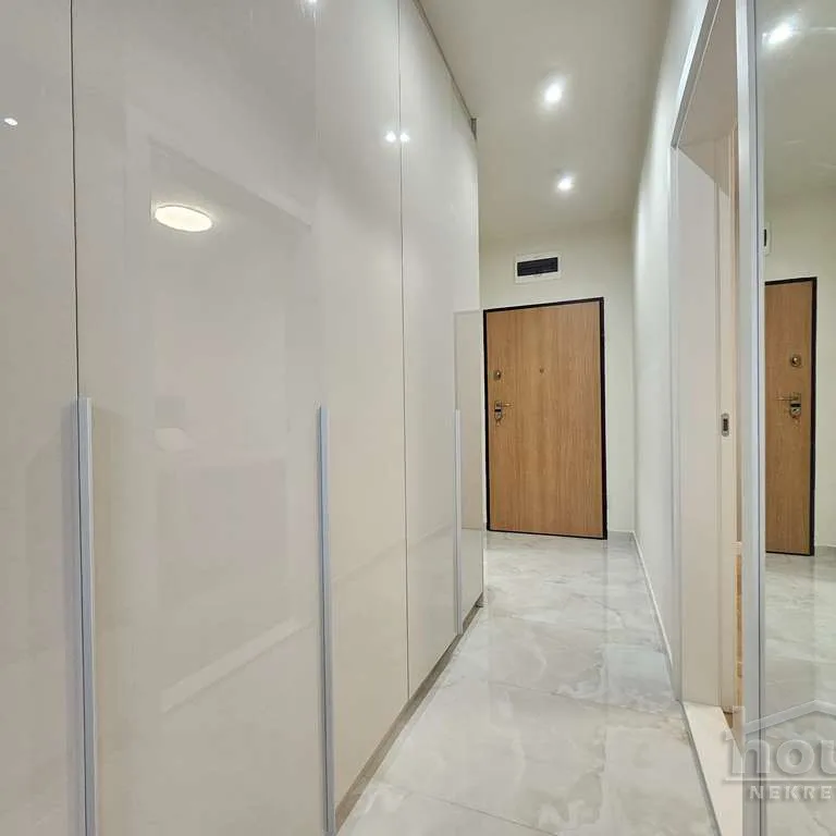 Dvosoban stan na prodaju, Grbavica, Novi Sad, 50m², 200.000 €