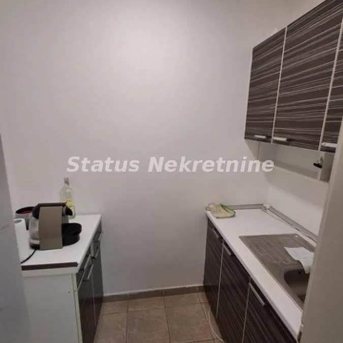 Stan Izdavanje Novi Sad  170 m2