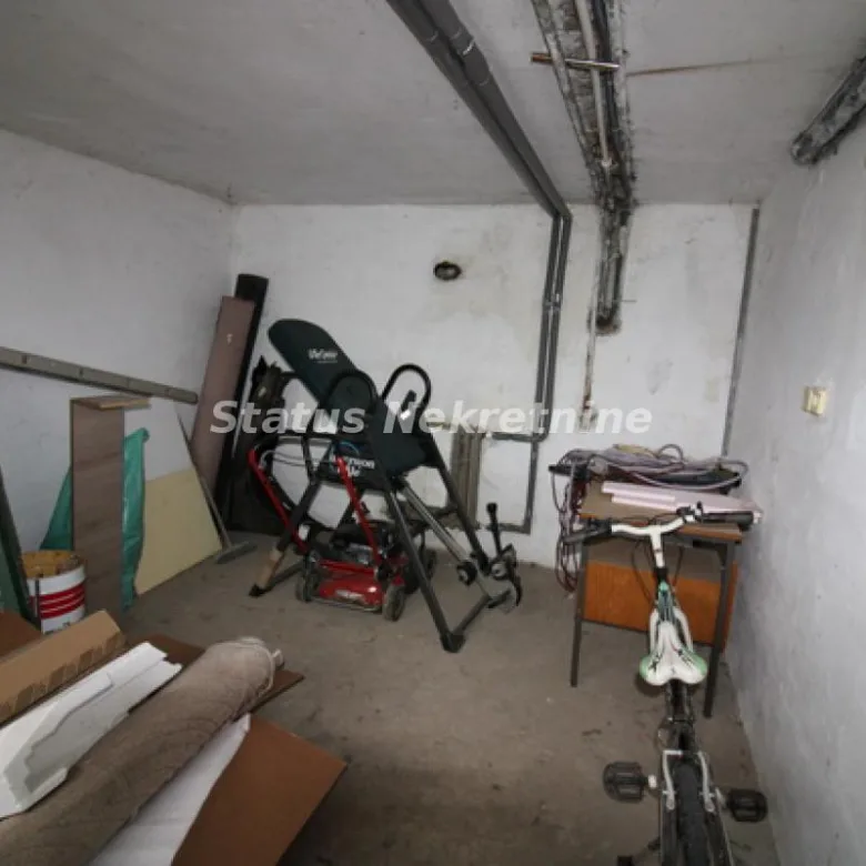 Kuća na prodaju, Čenej, Novi Sad, 330m², 362.000 €
