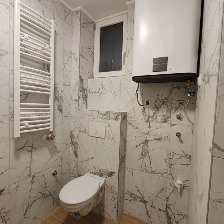 Trosoban stan na prodaju, Centar, Novi Sad, 63m², 1. sprat, 201.600 €