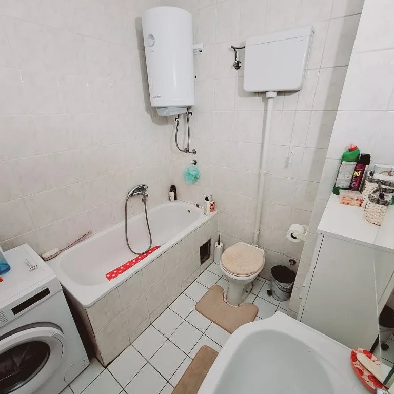 Troiposoban stan na prodaju, Bulevar Oslobođenja, Novi Sad, 80m², 5. sprat, 208.000 €