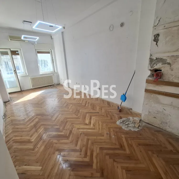 Dvosoban stan na prodaju, Bulevar Oslobođenja, Novi Sad, 56m², 133.900 €