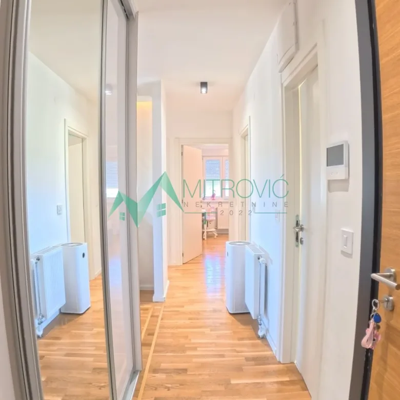 Četvorosoban stan na prodaju, Novo Naselje, Novi Sad, 88m², 386.250 €